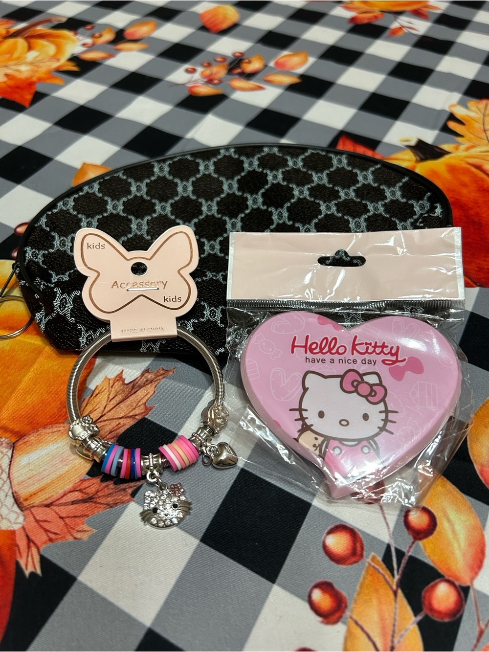 Hello Kitty Pink Heart Compact Mirror & Kids Bracelet with pouch.